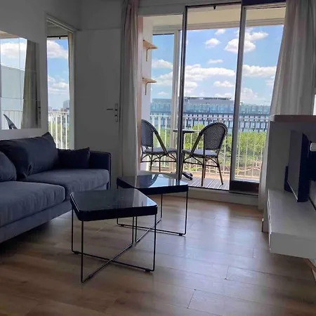 Agreable Deux Pieces Avec Loggia Vanves